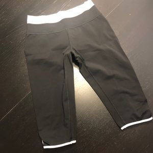 Lululemon exercise pants size 8